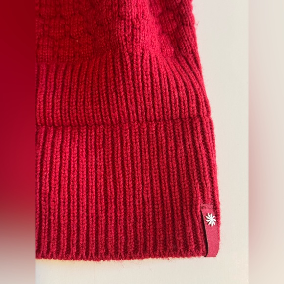 Athleta Vibrant Red Beanie with Pom - Picture 6 of 7